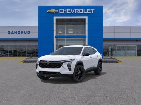 New 2026 Chevrolet Trax LT FWD image 8