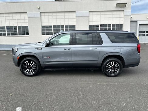 Used 2021 GMC Yukon XL AT4 AWD/4WD image 3