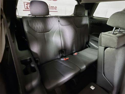 Certified 2022 Hyundai Palisade SE image 29