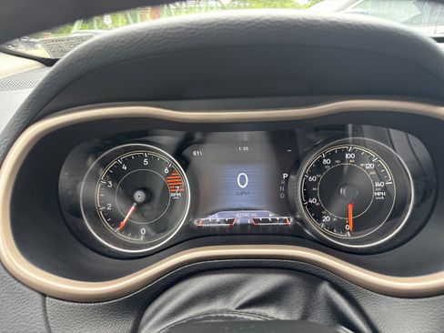 Certified 2018 Jeep Cherokee Limited w/ High Altitude Package image 15