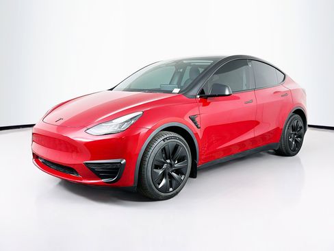 Used 2023 Tesla Model Y Long Range image 3