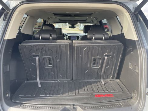 Used 2023 GMC Acadia Denali w/ Denali Ultimate Package image 12