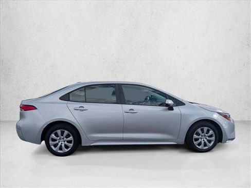 Used 2024 Toyota Corolla LE FWD image 4