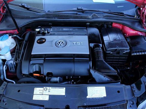 Used 2013 Volkswagen Golf R w/Sunroof & Navi image 28