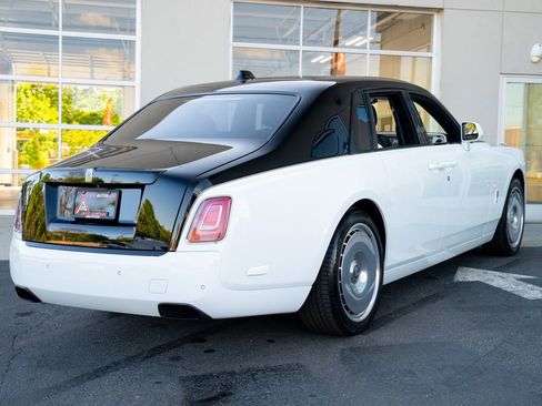 Used 2019 Rolls-Royce Phantom Sedan RWD image 13