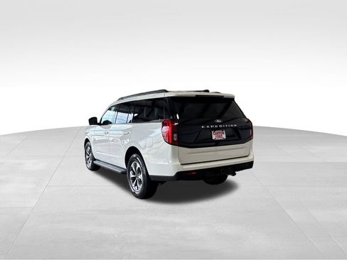 New 2027 Ford Expedition Active RWD image 3