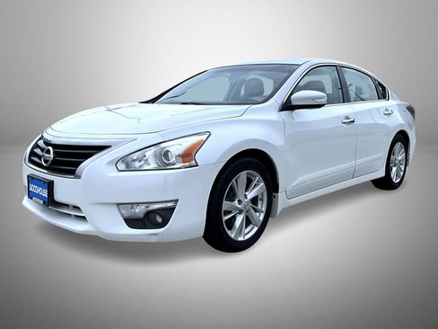Used 2015 Nissan Altima 2.5 SL w/ Moonroof Package FWD image 1