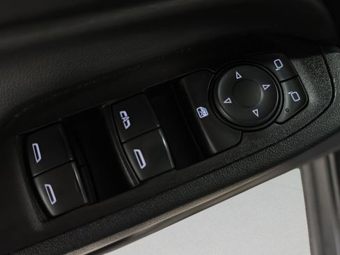 Used 2021 Chevrolet Equinox LT image 14