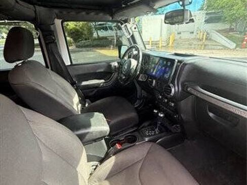 Used 2015 Jeep Wrangler Unlimited Sport AWD/4WD image 9