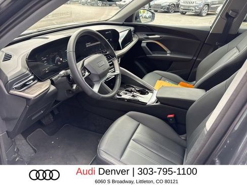 Used 2025 Audi Q5 Premium w/ Convenience Package AWD/4WD image 4