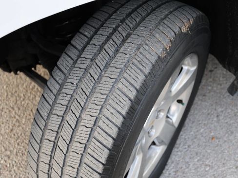 Used 2016 Chevrolet Suburban LTZ image 28