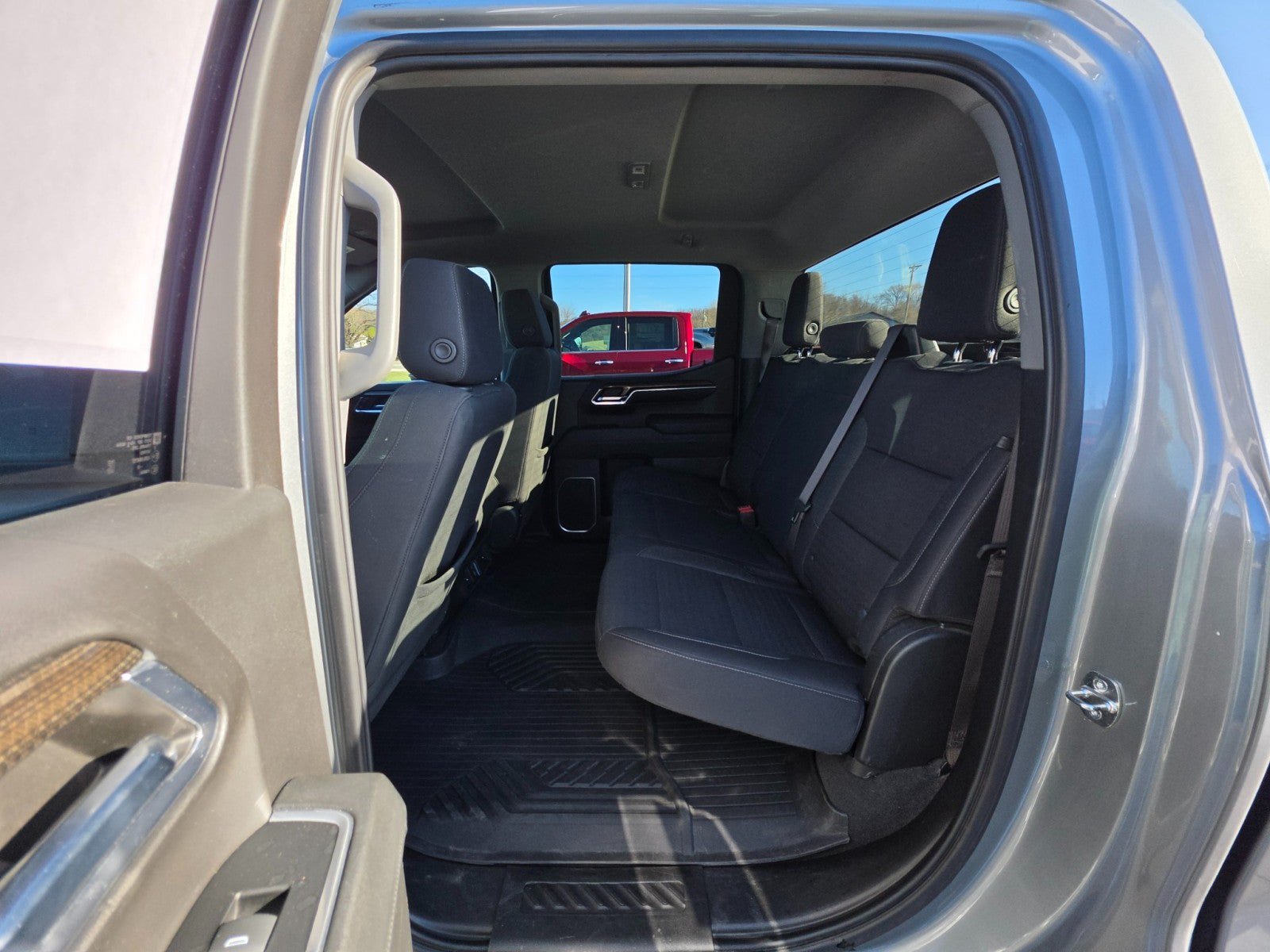 Used 2023 Chevrolet Silverado 1500 RST w/ Z71 Off-Road Package AWD/4WD image 23