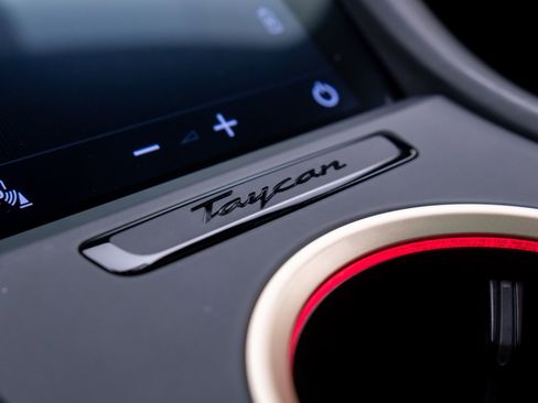 Certified 2021 Porsche Taycan Turbo S image 29