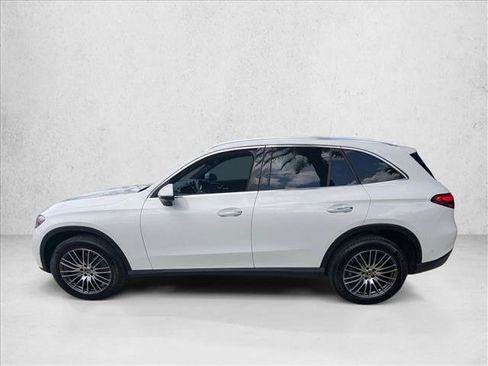 Used 2026 Mercedes-Benz GLC 300 4MATIC image 9
