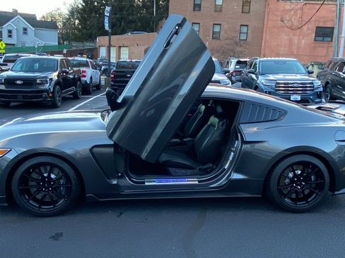 Used 2020 Ford Mustang Shelby GT350 w/ Technology Package image 6