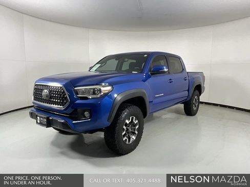Used 2018 Toyota Tacoma TRD Off-Road image 4