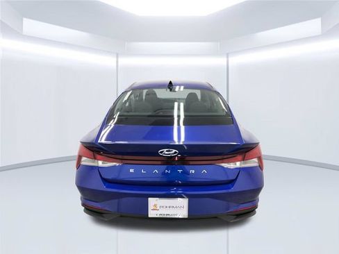 Used 2023 Hyundai Elantra SEL w/ Convenience Package FWD image 15