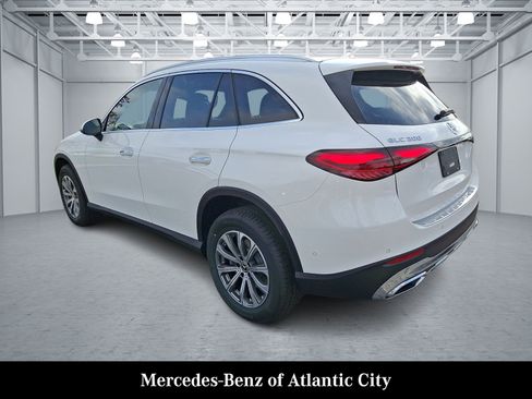 Used 2026 Mercedes-Benz GLC 300 4MATIC image 3