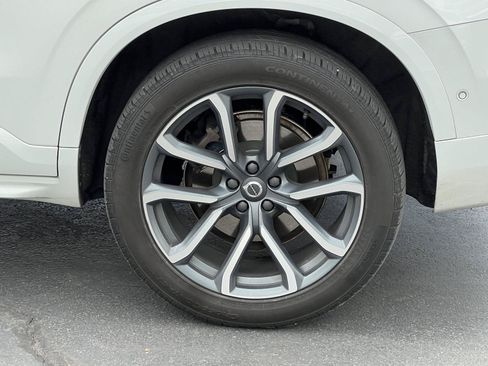 Used 2018 Volvo XC90 T5 Momentum w/ Convenience Package AWD/4WD image 14