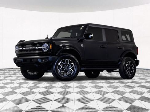 Used 2024 Ford Bronco Outer Banks image 16