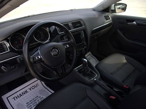 Used 2017 Volkswagen Jetta SEL image 17