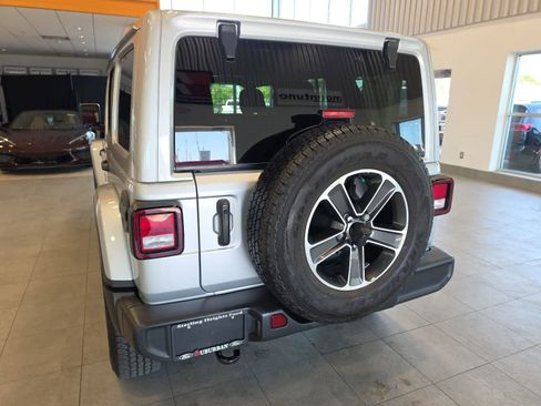 Used 2023 Jeep Wrangler Unlimited Sahara w/ Cold Weather Group AWD/4WD image 10