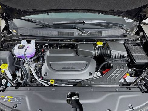 New 2026 Chrysler Pacifica Select w/ S Appearance Package image 30