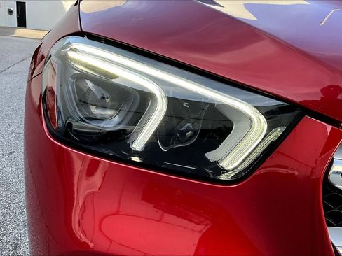 Used 2021 Mercedes-Benz GLE 350 4MATIC w/ Premium Package image 28