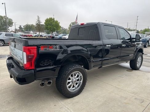 Used 2017 Ford F350 Platinum w/ Platinum Ultimate Package image 4