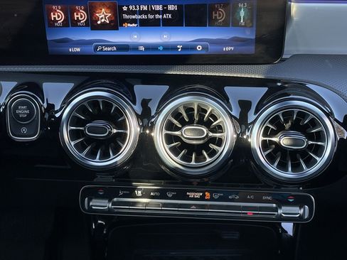 Used 2025 Mercedes-Benz CLA 250 image 17