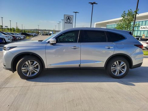 New 2026 Acura MDX SH-AWD image 3