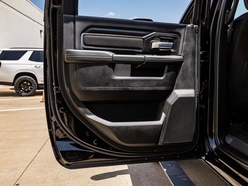 Used 2025 RAM 3500 Big Horn AWD/4WD image 31