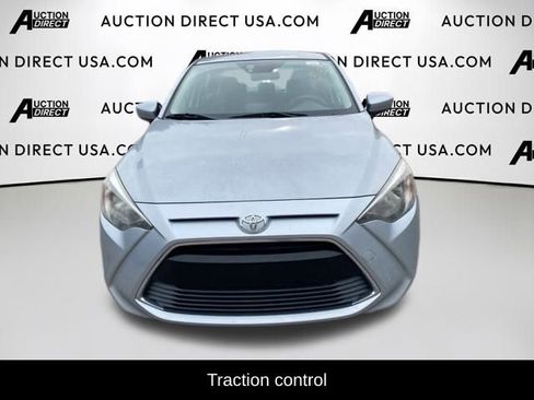 Used 2018 Toyota Yaris iA image 2