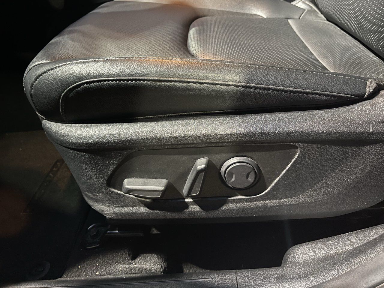 Used 2023 Kia Sportage EX FWD image 9