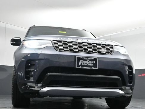 Used 2024 Land Rover Discovery Metropolitan Edition AWD/4WD image 39