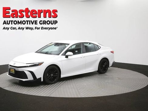 Used 2025 Toyota Camry SE FWD image 55