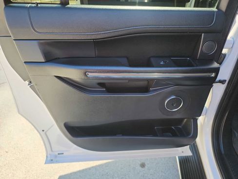 Used 2019 Ford Expedition Max XLT w/ Equipment Group 202A image 30