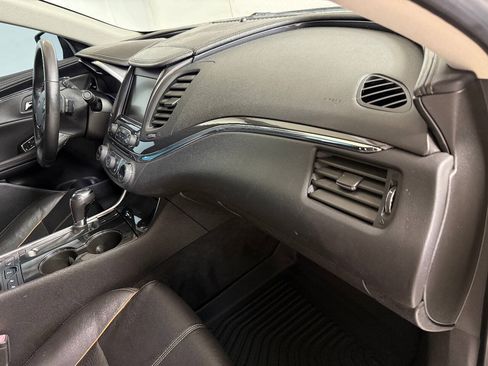 Used 2019 Chevrolet Impala Premier FWD image 24