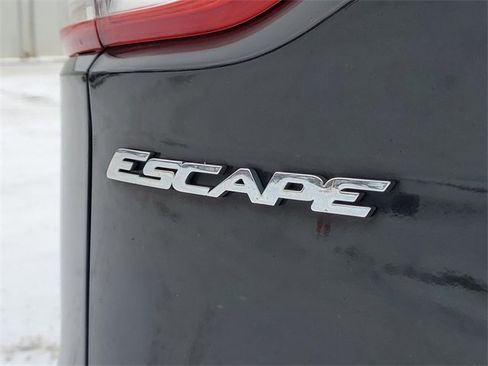 Used 2014 Ford Escape SE w/ Equipment Group 201A image 6