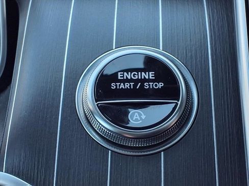 Used 2025 Mercedes-Benz GLC 300 GLC 300 image 25