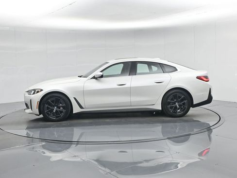 Used 2025 BMW i4 eDrive40 image 34