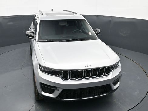 New 2026 Jeep Grand Cherokee Laredo X AWD/4WD image 33