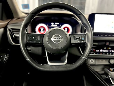 Used 2021 Nissan Rogue Platinum image 28