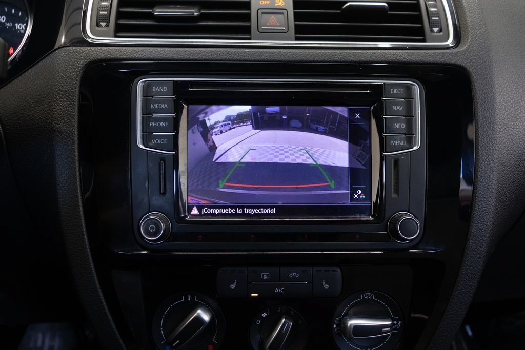Used 2016 Volkswagen Jetta Sport FWD image 30