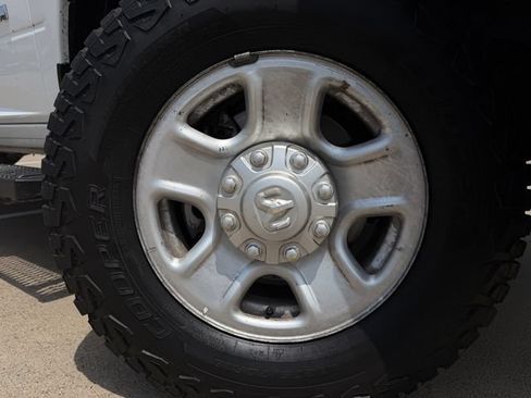 Used 2022 RAM 2500 Tradesman w/ Safety Group AWD/4WD image 9