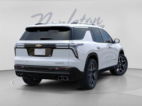 New 2026 Chevrolet Traverse High Country w/ LPO, Floor Liner Package AWD/4WD image 4