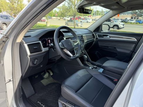 Used 2021 Volkswagen Atlas SEL AWD/4WD image 10