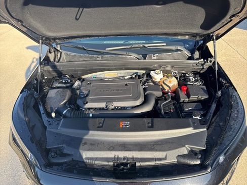 Certified 2025 Buick Envision Sport Touring image 9