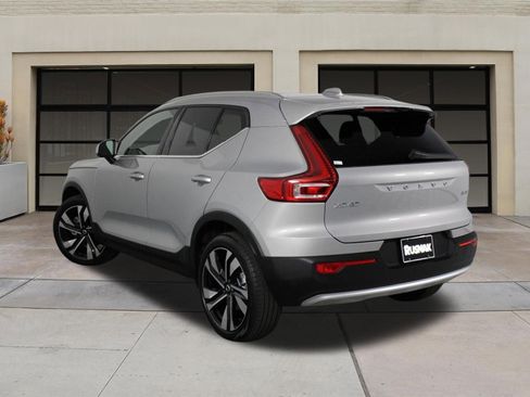 Certified 2023 Volvo XC40 B5 Ultimate w/ Protection Package Premier AWD/4WD image 2