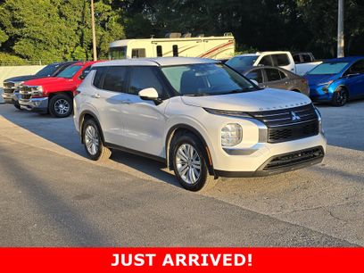 Used 2023 Mitsubishi Outlander ES